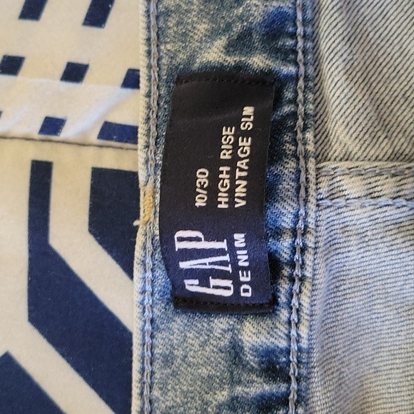 Gap Jeans - Picture 3 of 4